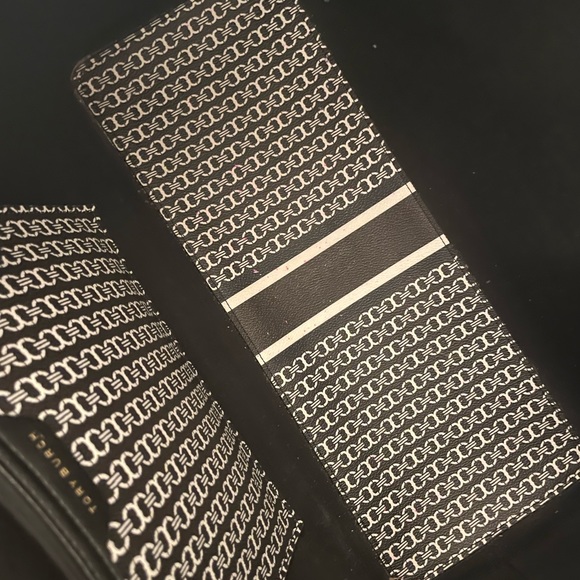 Tory Burch Gemini Tote Bag - Picture 4 of 10